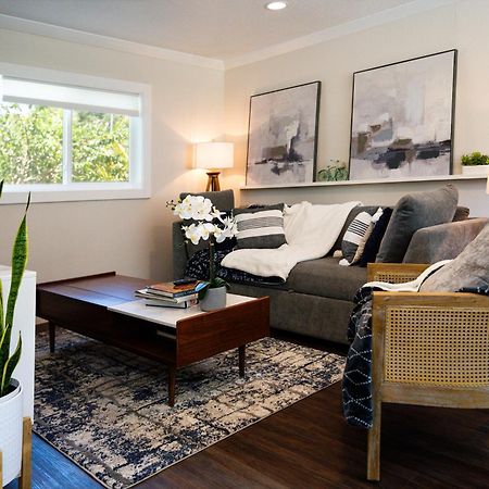 Shares Courtyard Luxury Apt - New! Rockledge Eksteriør billede