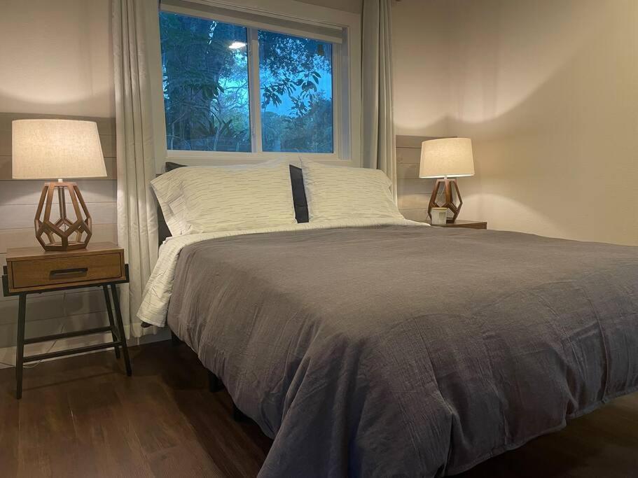 Shares Courtyard Luxury Apt - New! Rockledge Eksteriør billede