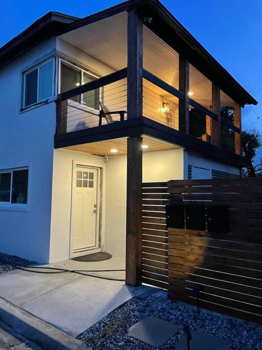 Shares Courtyard Luxury Apt - New! Rockledge Eksteriør billede