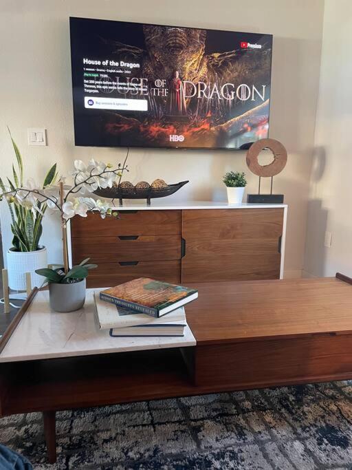 Shares Courtyard Luxury Apt - New! Rockledge Eksteriør billede
