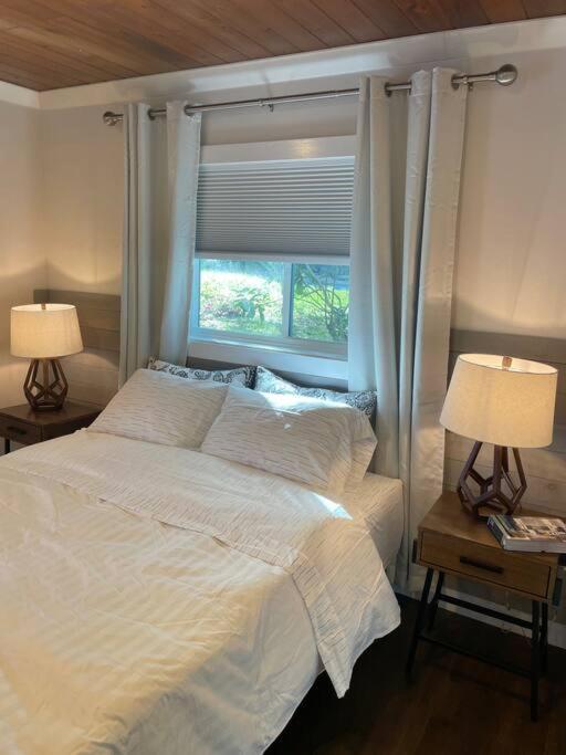 Shares Courtyard Luxury Apt - New! Rockledge Eksteriør billede