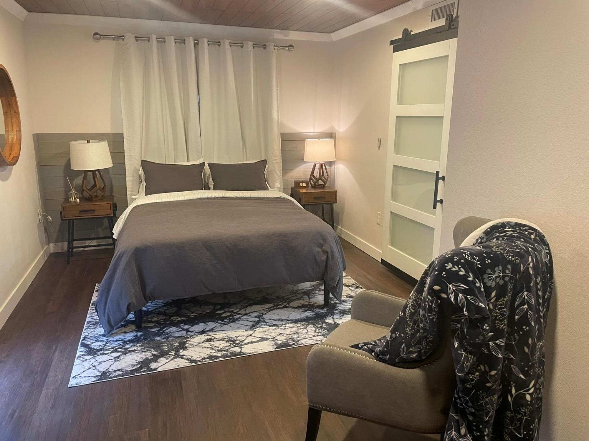 Shares Courtyard Luxury Apt - New! Rockledge Eksteriør billede
